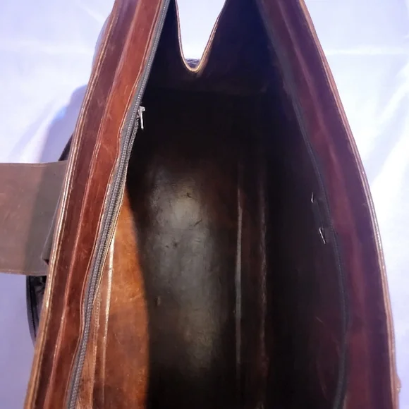 Unique Snake Python Purse - Picture 7 of 12